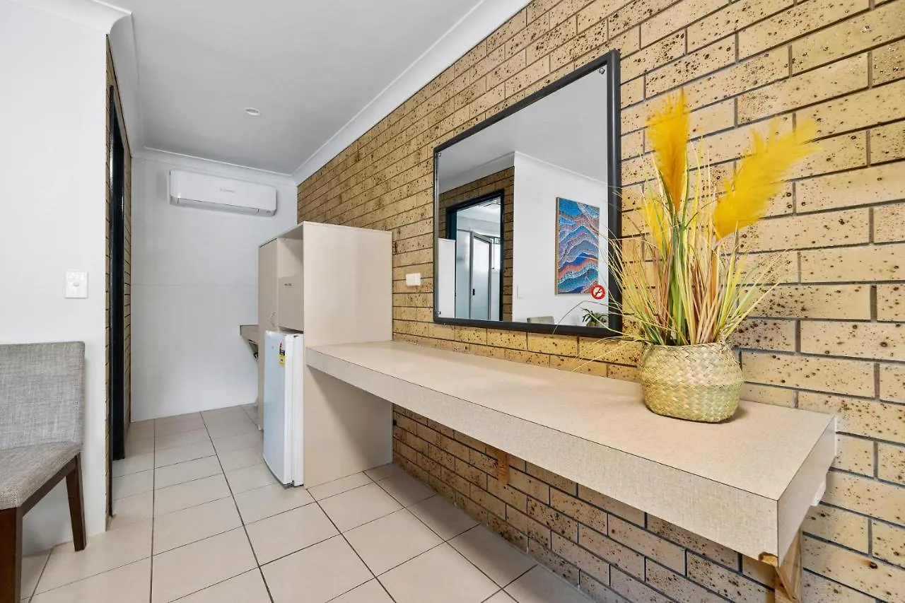 فندق Esk Caravan Park & Rail Trail Motel