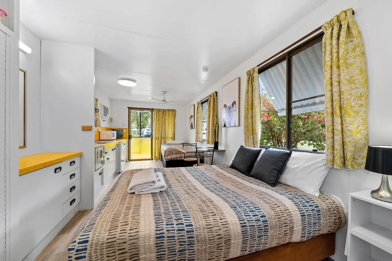 Esk Caravan Park & Rail Trail Motel 0*,