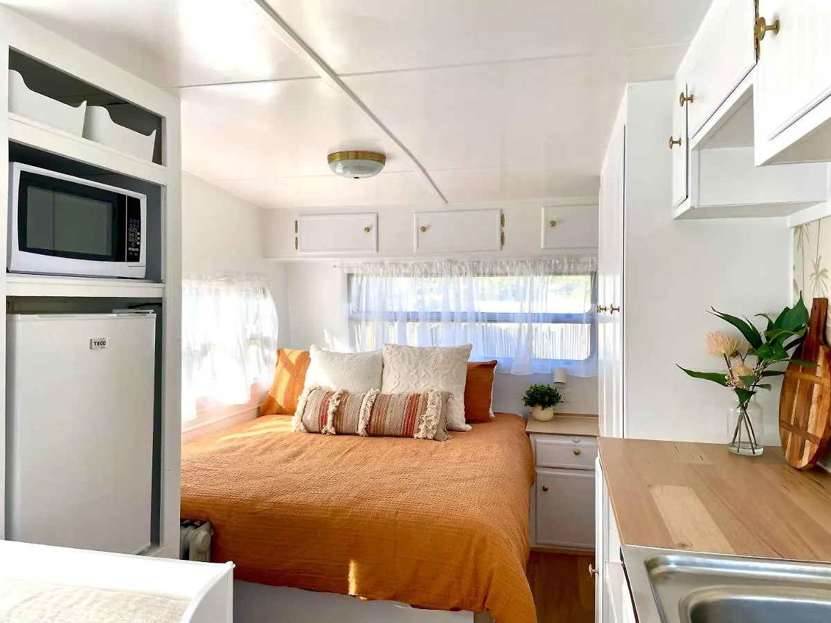 فندق Esk Caravan Park & Rail Trail Motel